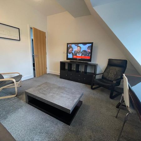 2 Bedroom 2 Bathroom Apartment 8 Including Free Parking Bromley Luaran gambar