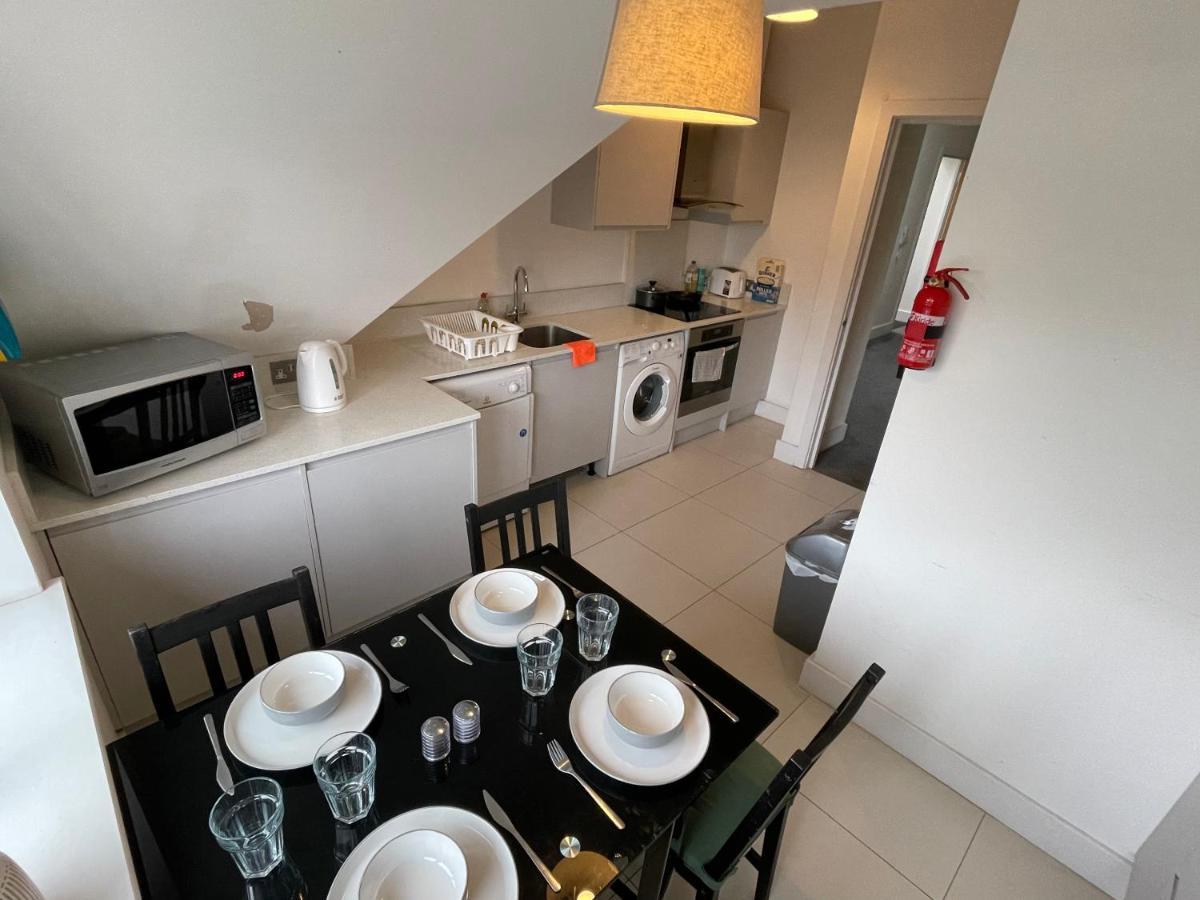 2 Bedroom 2 Bathroom Apartment 8 Including Free Parking Bromley Luaran gambar
