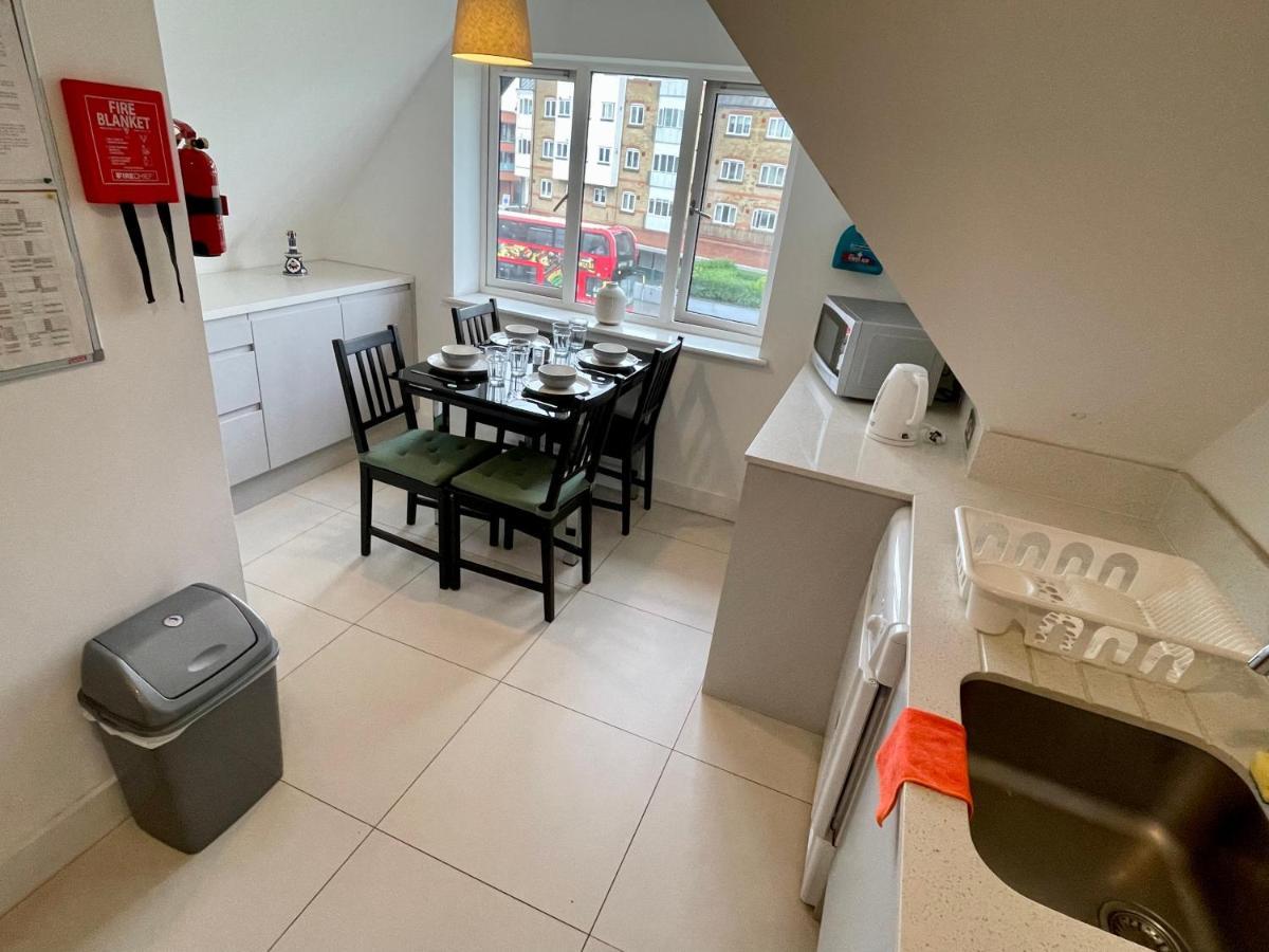2 Bedroom 2 Bathroom Apartment 8 Including Free Parking Bromley Luaran gambar