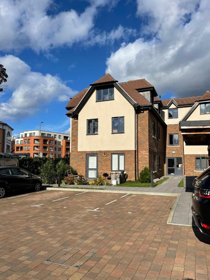 2 Bedroom 2 Bathroom Apartment 8 Including Free Parking Bromley Luaran gambar