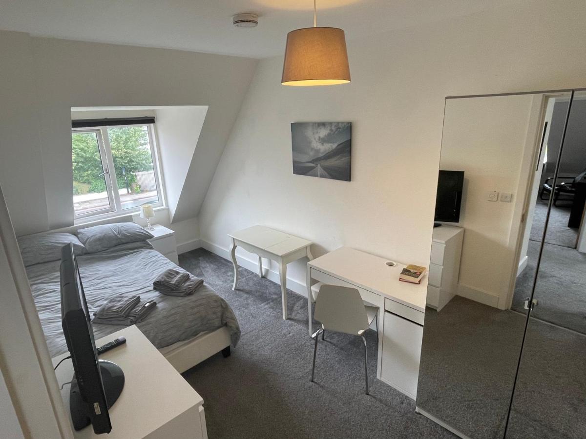 2 Bedroom 2 Bathroom Apartment 8 Including Free Parking Bromley Luaran gambar
