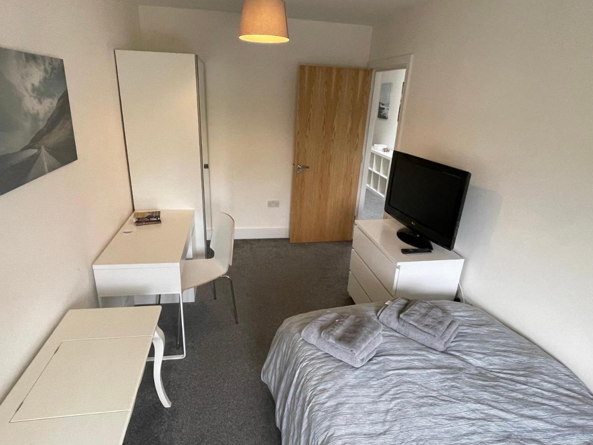 2 Bedroom 2 Bathroom Apartment 8 Including Free Parking Bromley Luaran gambar