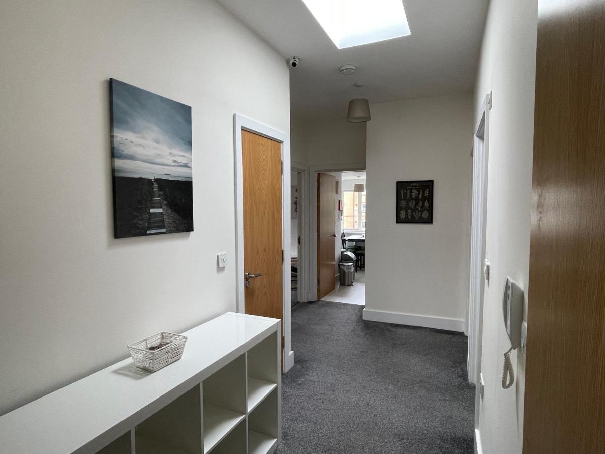 2 Bedroom 2 Bathroom Apartment 8 Including Free Parking Bromley Luaran gambar